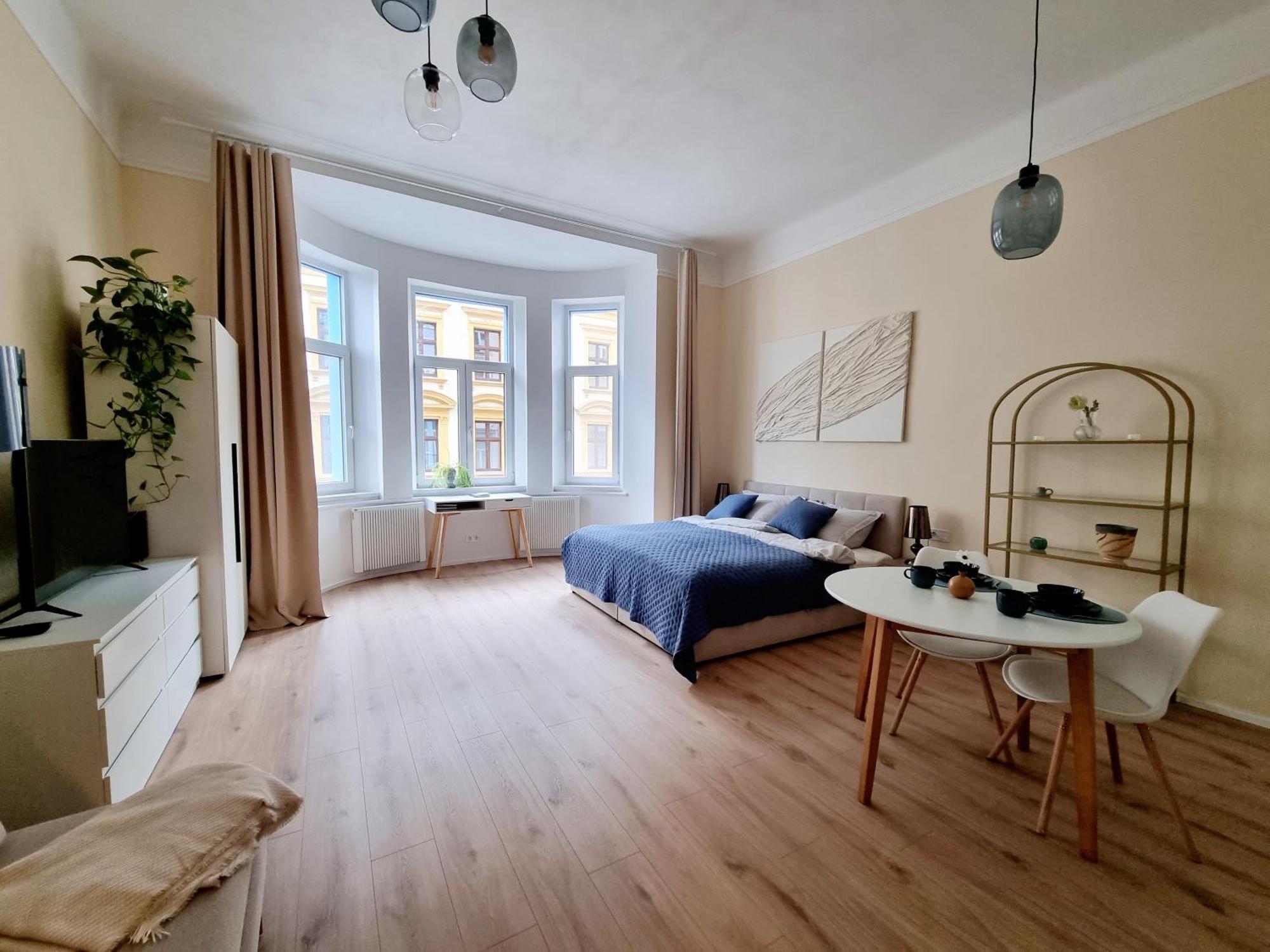 7th Heaven Close To Metro And Center Apartamento Praga